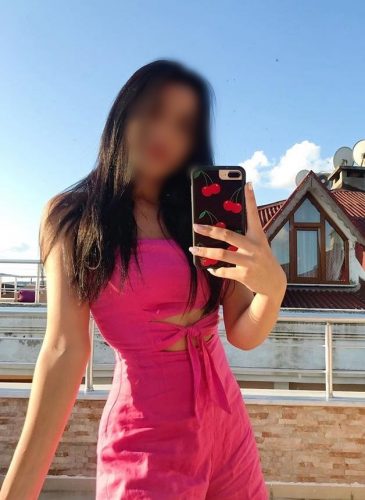 Mersin Üniversite Caddesi'nde Arzularınızın Karşılığı Olan Escort