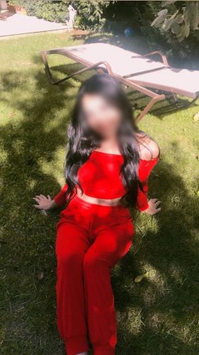 Mersin Üniversite Caddesi'nde Arzularınızın Karşılığı Olan Escort