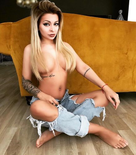 Mersin Üniversite Caddesi'nin Zarif ve Seksi Escortu